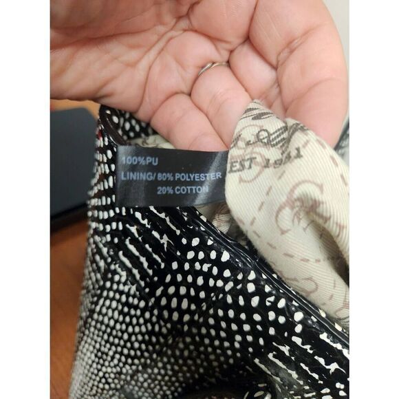 Guess Black-White Embossed Reptile Print Tote Bag (R) - Picture 9 of 10